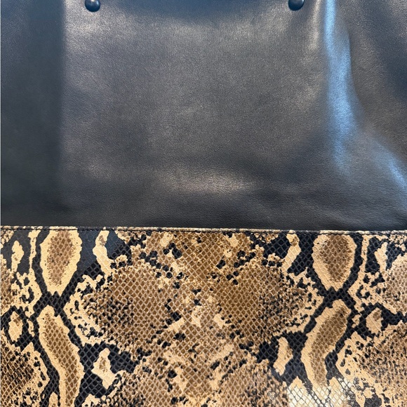 Ann Taylor Black Leather Snakeskin Print Tote Shoulder Bag Work Tote No Tassel - Picture 2 of 8